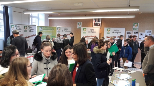 forum de l'orientation pour les 3ème organisé par les MFR du Finistère le mercredi 4 décembre